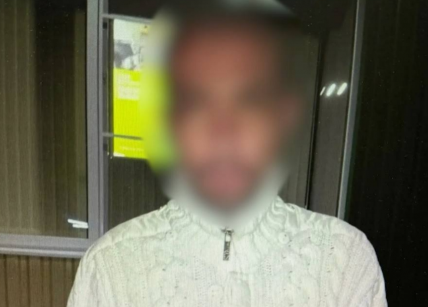 В донской станице мужчина устроил показ экстремистских татуировок и попал под дело