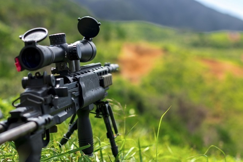 Лазерные прицелы и тепловизоры: снайперы Южного военного округа вооружились до зубов