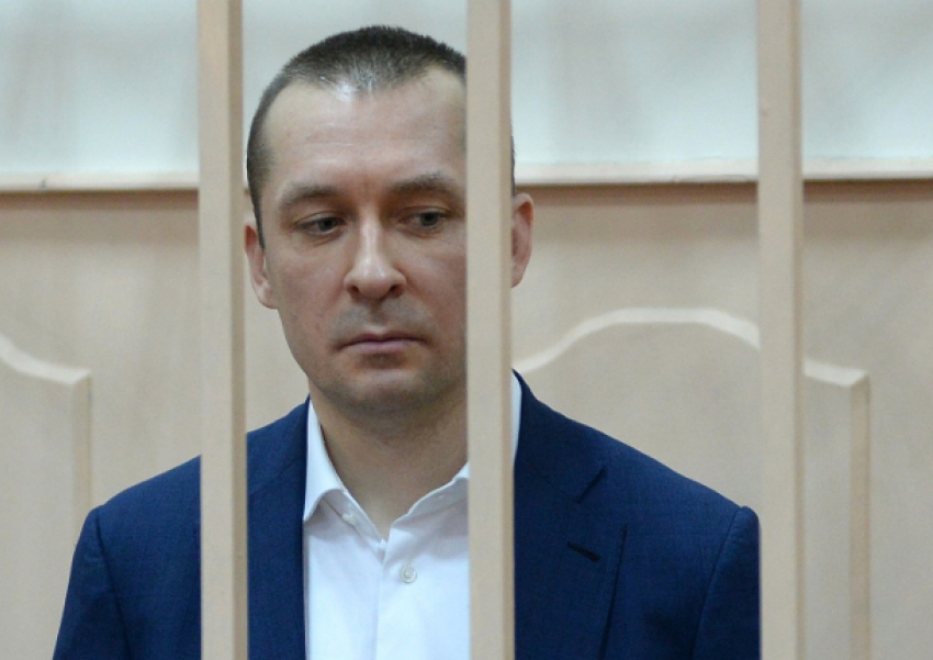 Арест на ростовское имущество отца подполковника-миллиардера Захарченко сохранил Мосгорсуд
