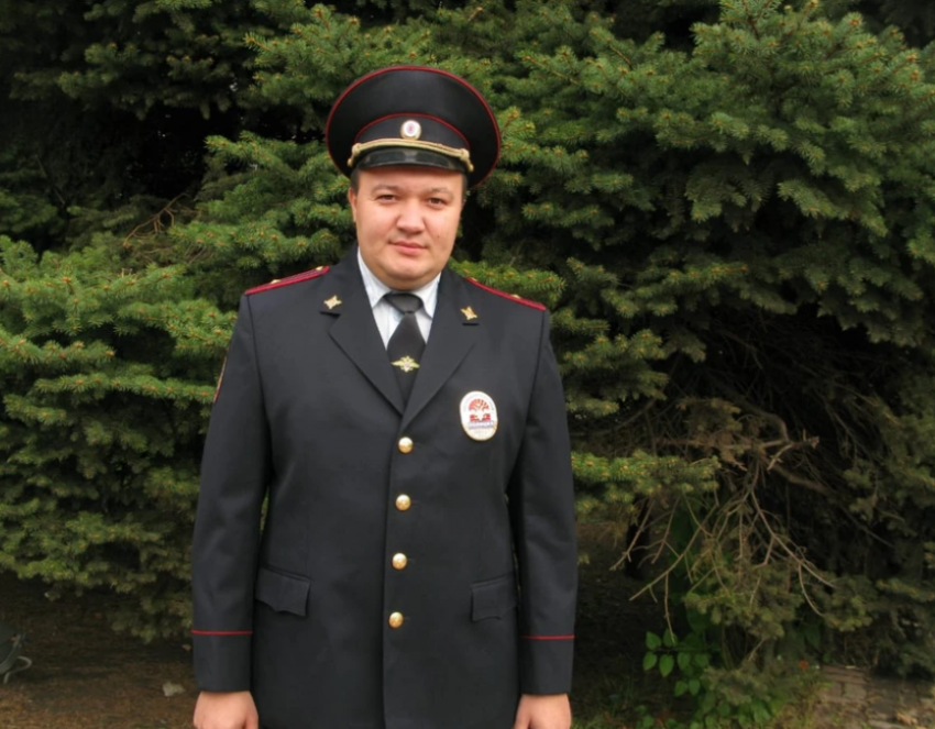 Попадавшего в число лучших участковых России полицейского из Аксая отправили за решётку за взятки с мигрантов