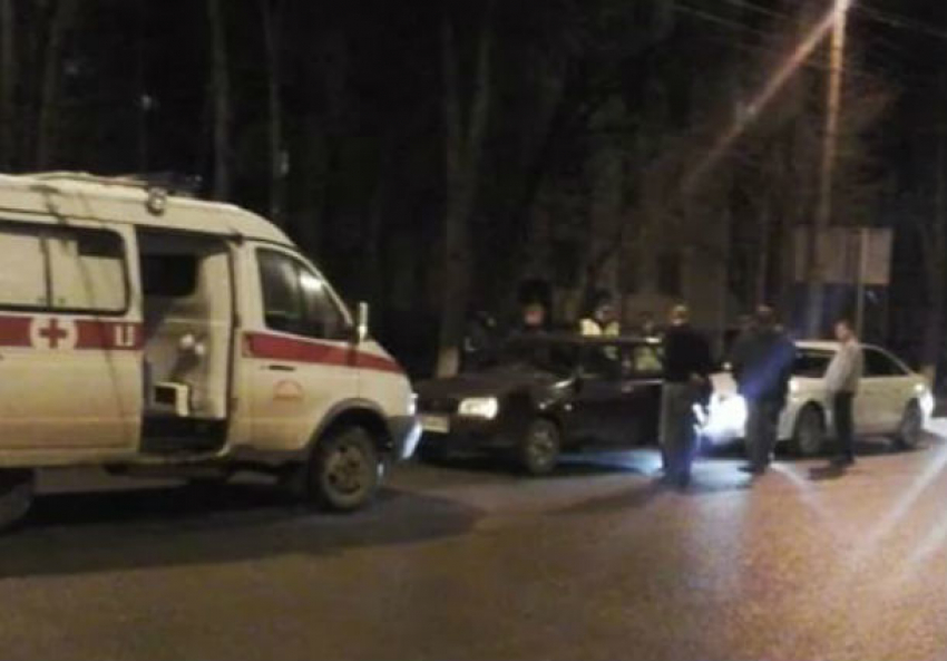 Водитель ВАЗа погиб в лобовом столкновении с иномаркой в Ростовской области