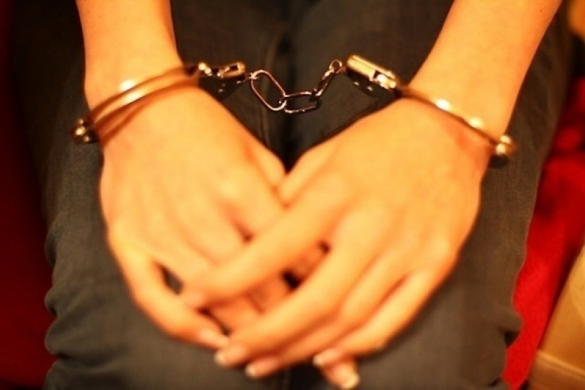 В Ростове задержали женщину, которая промышляла торговлей героином