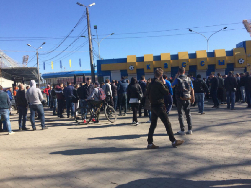 Срыв продажи билетов на «Ростов-Арену» объяснили неработающей системой контроля нового стадиона