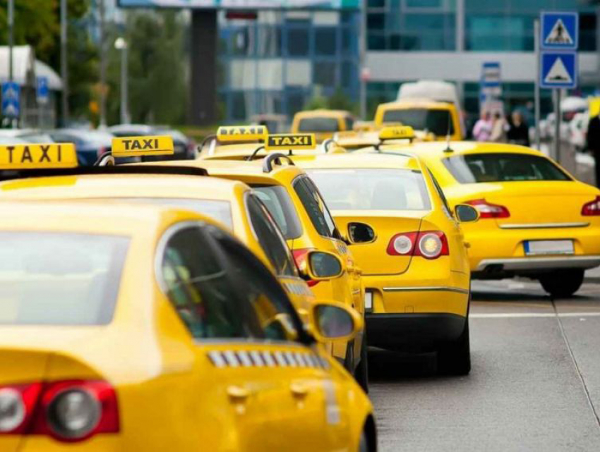 Только две компании такси планируют аккредитоваться к ЧМ-2018 в Ростове