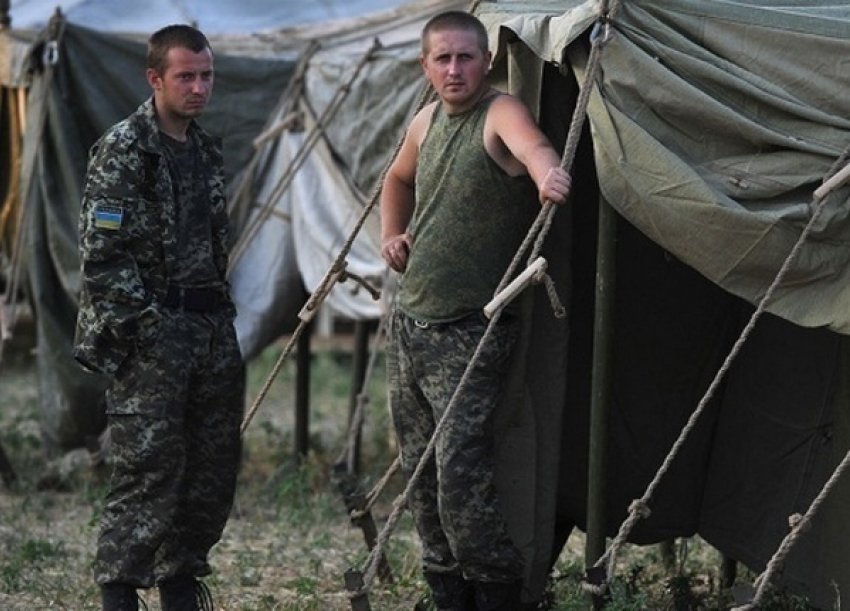 Почти 200 украинских военных, перешедших в Россию, вернулись на родину