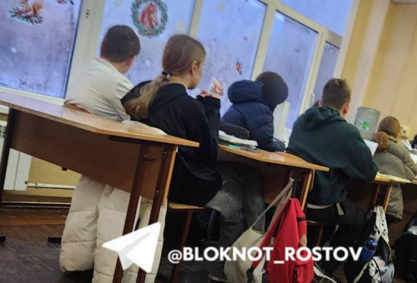  Как школы Ростова пережили самый холодный день: дети в куртках, уроки не сократили