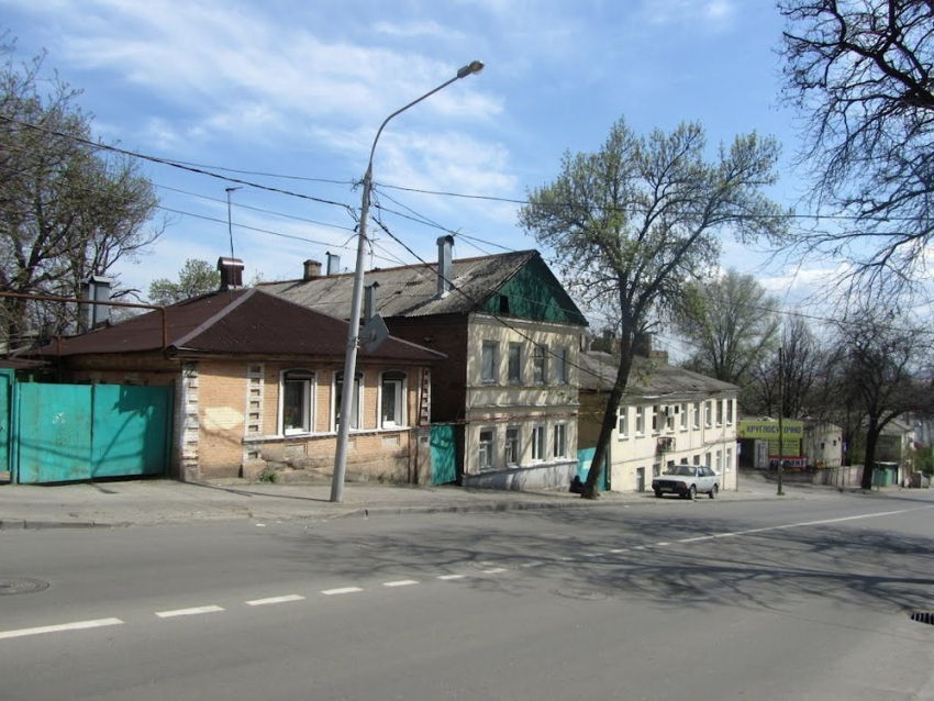 В Ростове на месяц закроют движение по Богатяновскому спуску 