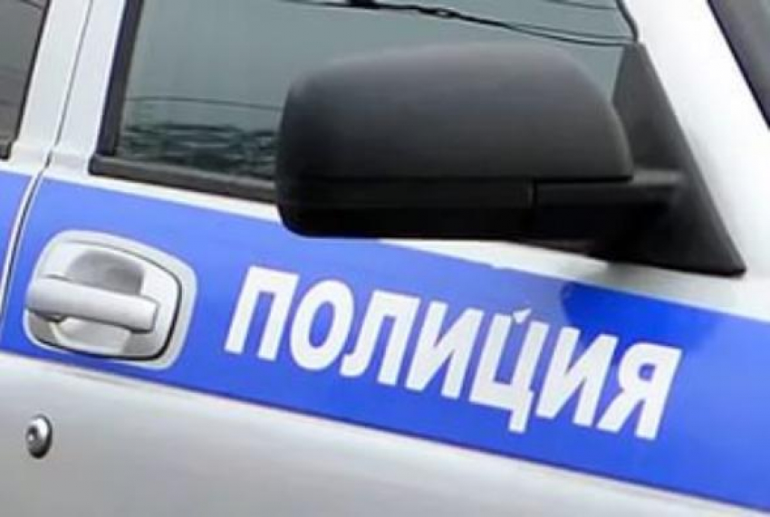Двое несовершеннолетних пострадали в результате столкновения легковушки и «КамАЗа» на трассе «Ростов-Ставрополь»