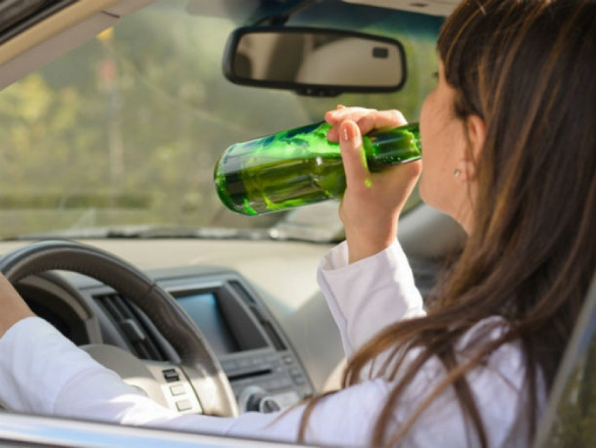 Юной автоледи на дорогой иномарке грозит срок за пьяную езду в Ростовской области