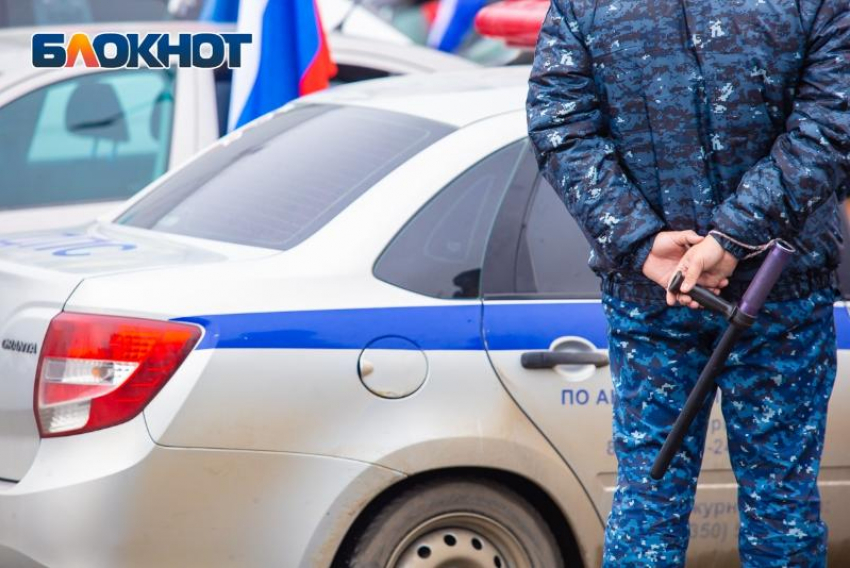 Подозреваемого в получении взятки полицейского из Таганрога отправили в СИЗО