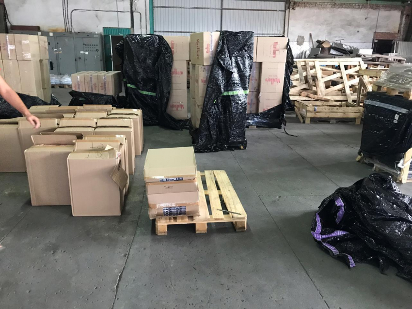 В Ростовской области чекисты накрыли склад с контрафактными сигаретами из ДНР