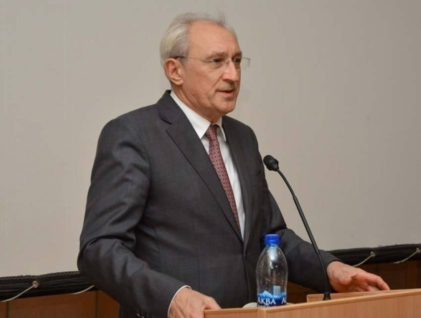 Обладатель почетного ордена Сергей Кузнецов ушел с поста первого замглавы мэрии Ростова