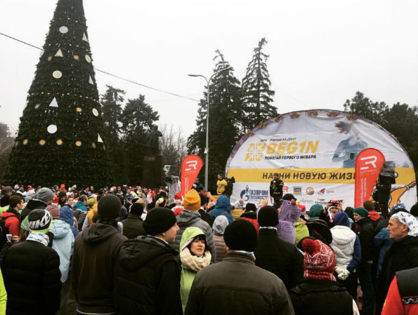 В первое утро нового года ростовчане вышли на пробежку вместе с мэром Кушнаревым