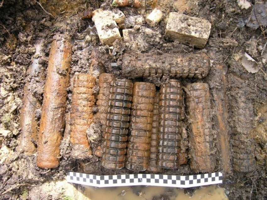 На месте будущего дома аксайчанин обнаружил 29 снарядов ВОВ