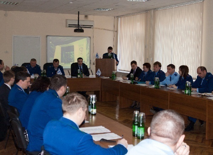  В Ростовском филиале МГТУ ГА состоялся круглый стол, посвященный надзору за исполнением законодательства
