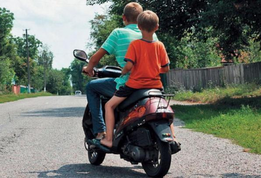 9-летний водитель скутера стал виновником ДТП