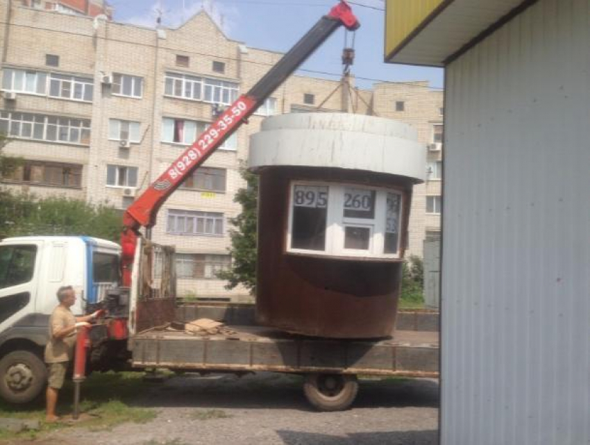 Кушнарев потребовал «в сжатые сроки» зачистить Ростов от нелегальных торговых объектов