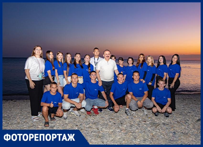 Ректор ДГТУ встретился с участниками «Университетских смен» в лагере «Радуга»