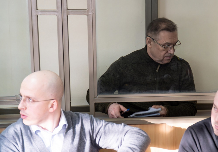Виктор Гончаров в суде утверждал, что не мошенничал, а законно спасал предприятие по производству птицы