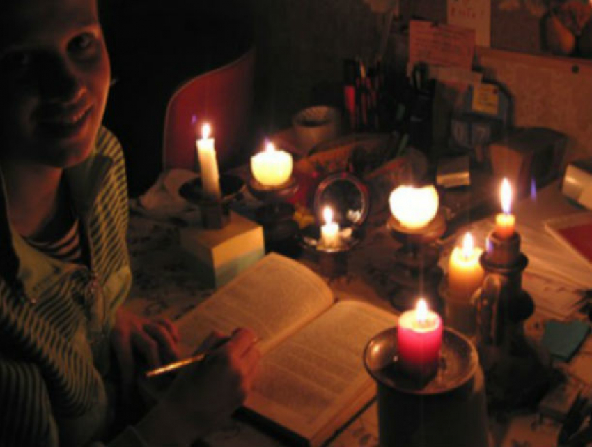 Жителям двух улиц в Ростове отключат свет в первый рабочий день недели