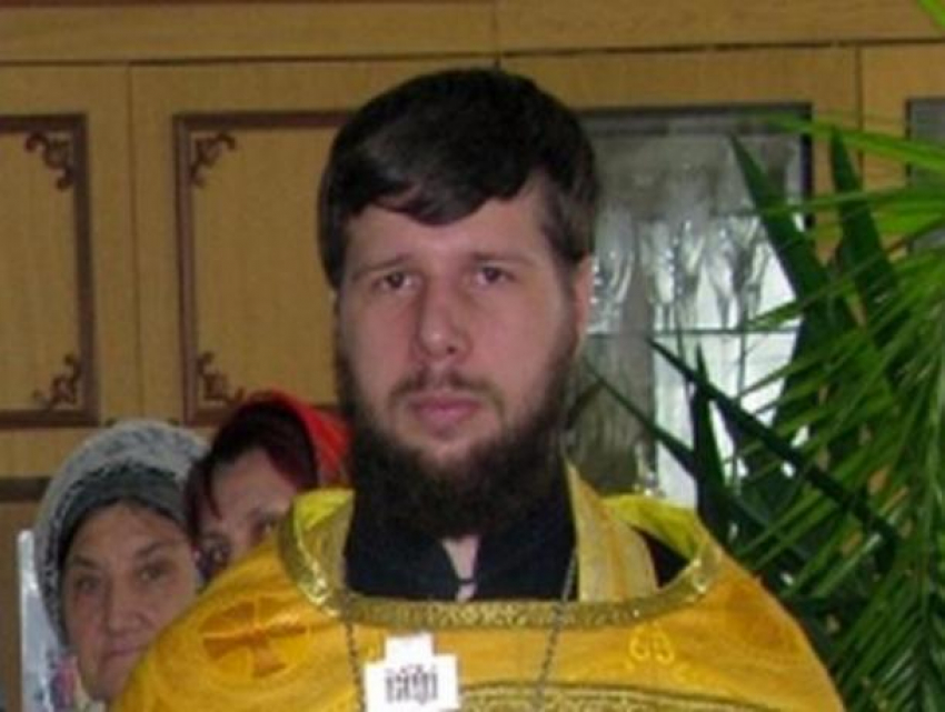 Молодой настоятель храма погиб в ДТП на встречке в Ростовской области