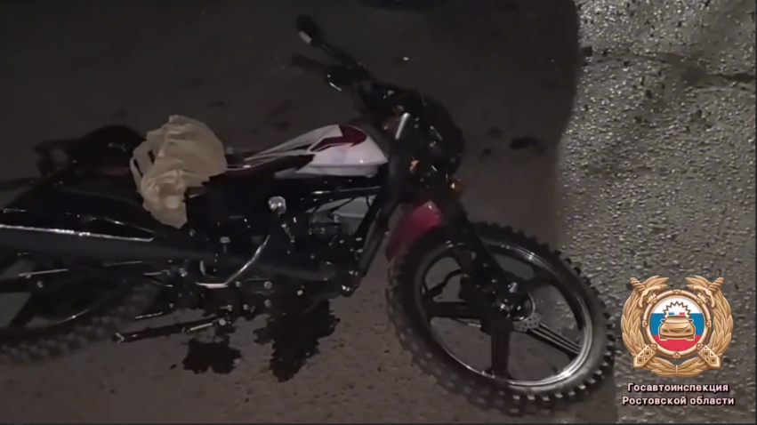 В Ростовской области в ДТП пострадали водитель мопеда и его несовершеннолетний пассажир