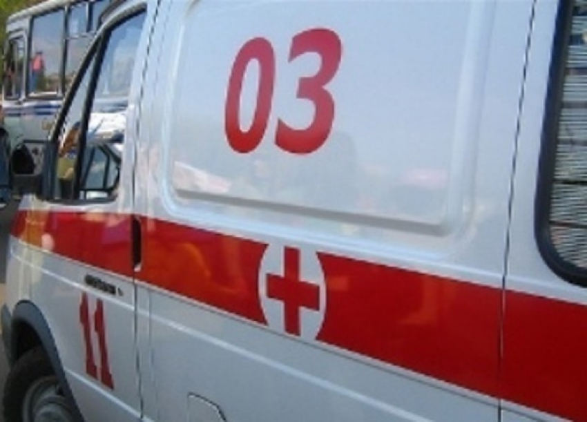 В Ростовской области в лобовом столкновении двух ВАЗов пострадали пять человек