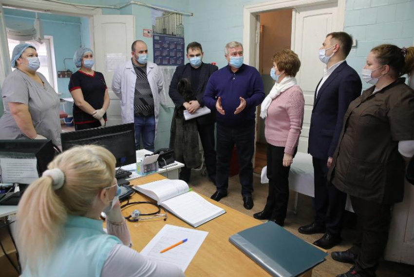 Губернатор Ростовской области пообещал построить в Самарском новое здание для больницы