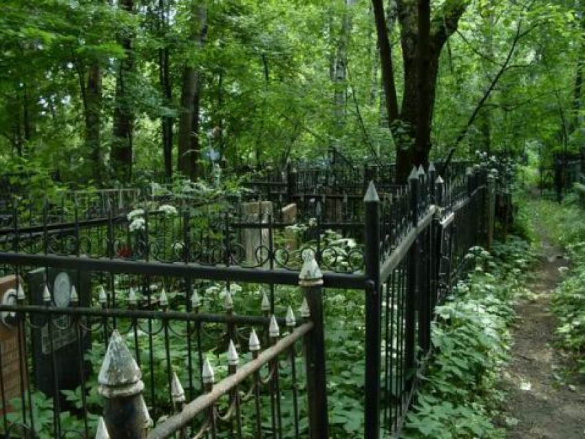 В Ростове задержали вандала, который осквернял могилы