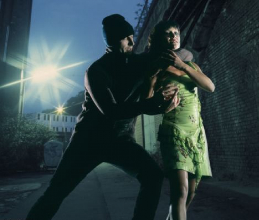 Извращенец из Батайска надругался над девушкой 