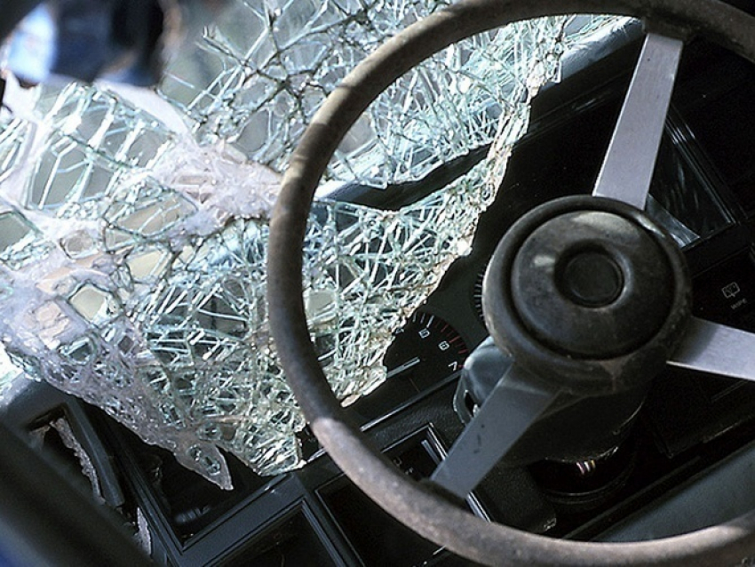 Двое полицейских погибли в ДТП в Ростовской области