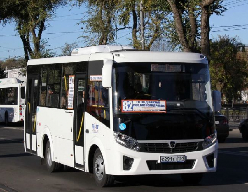 Ростовчане попросили выпустить на маршрут №82 автобусы большой вместимости