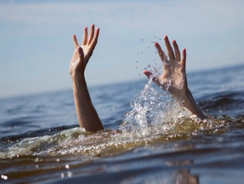 Пьяную молодую женщину выловили из Дона в Ростовской области