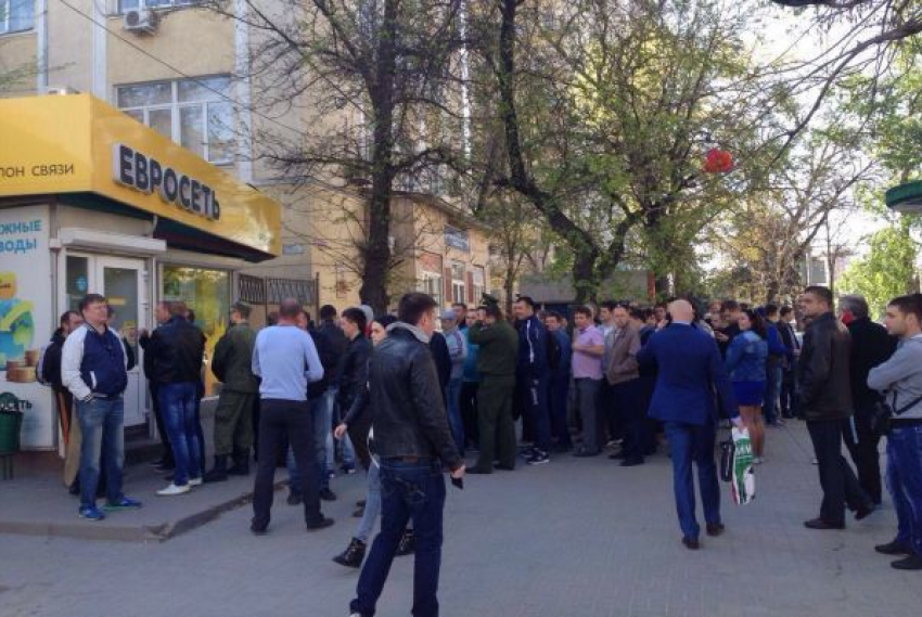 В Ростове выстроились очереди за билетами на футбол