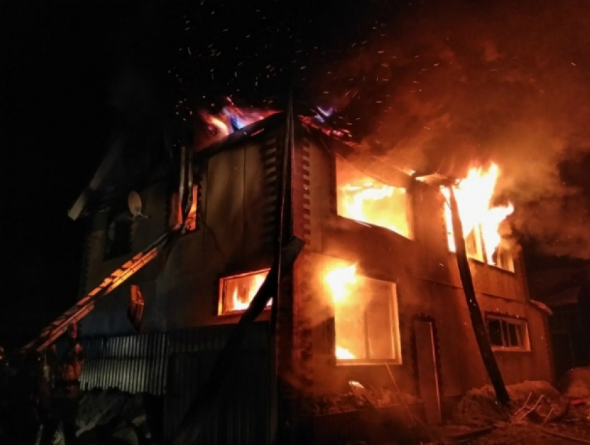 Пожар унес жизни жителей Ростовской области