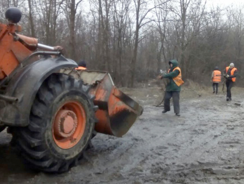Мусорную гору весом в 20 тонн убрали с территории ЖК «Суворовский» в Ростове