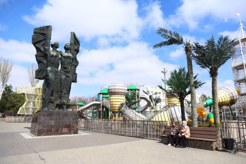 Слюсарь сравнил ситуацию с парком Плевен в Ростове с 90-ми 