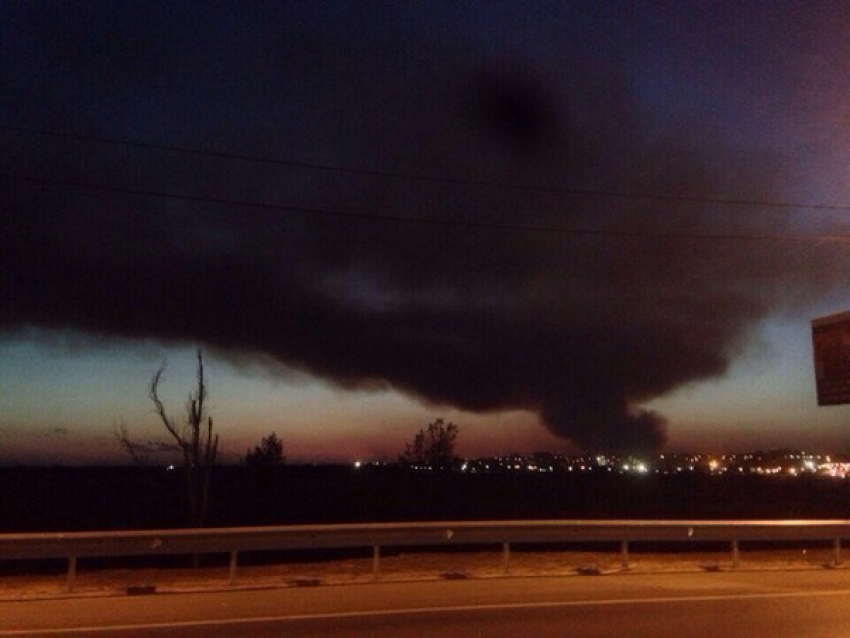 Половину Ростова заполонило дымом