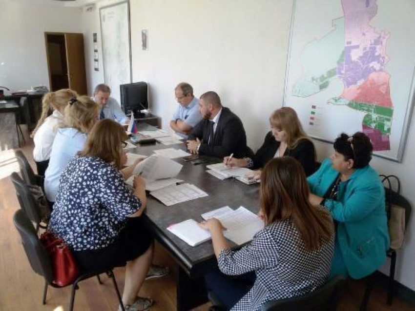 В Октябрьском районе Ростова решат вопрос с задолженностями по теплоснабжению