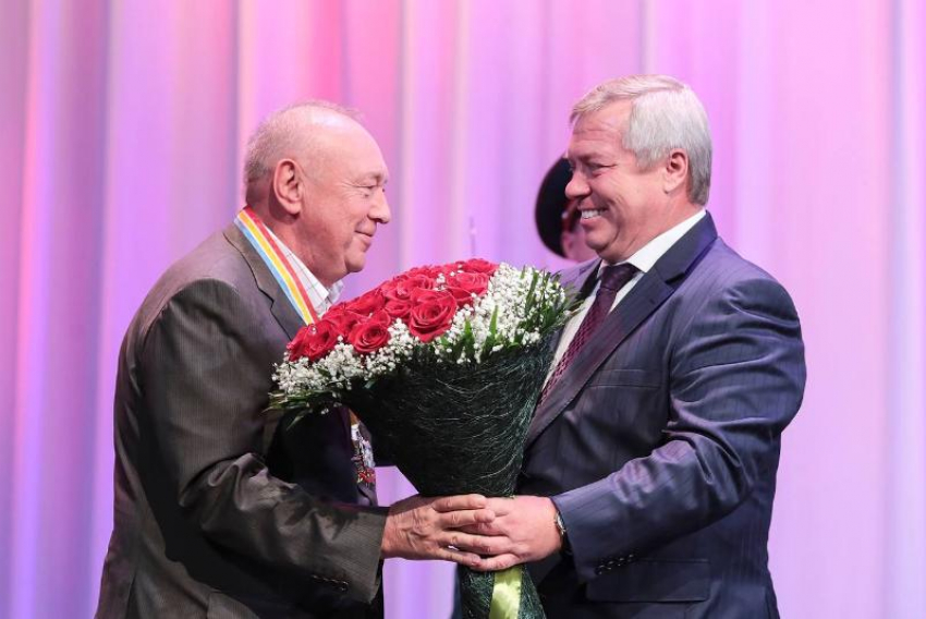 Голубев поздравил первого губернатора Ростовской области Владимира Чуба с 75-летием