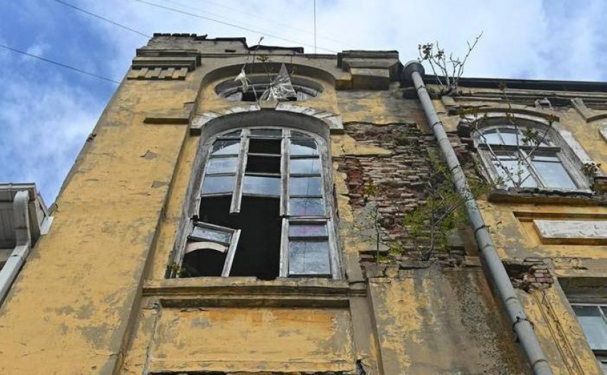 Вандалы повредили старинное здание в Ростове