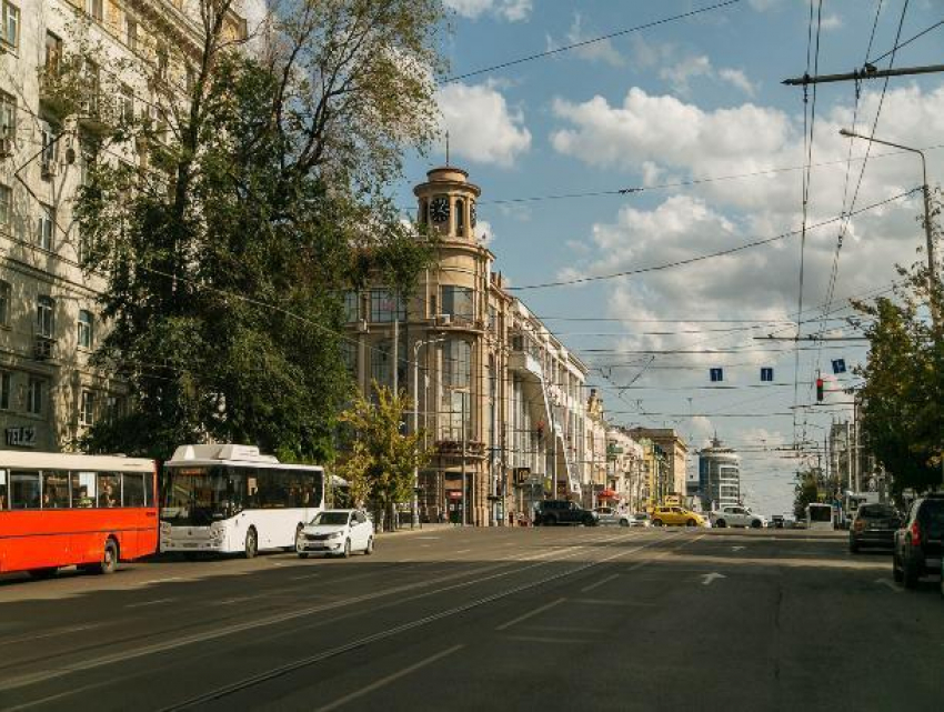 Жарко и облачно: погода в Ростове на 24 августа