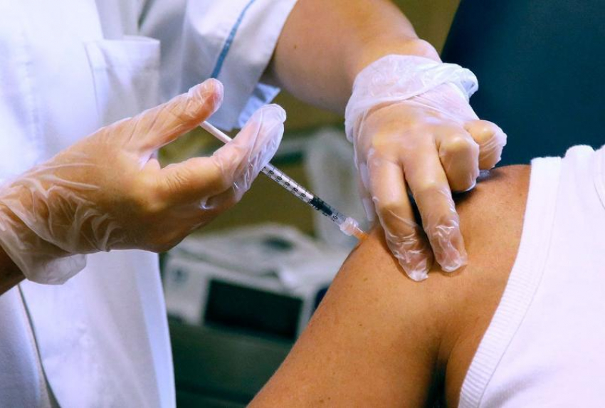 Вакцинный тур для желающих привиться импортными вакцинами от коронавируса ростовчан обойдется в 80 тысяч рублей