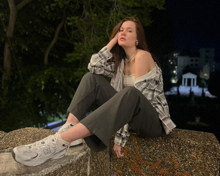«Американские горки — это мой вид релакса»: Валерия Чернова в конкурсе «Мисс Блокнот Ростов-2023»