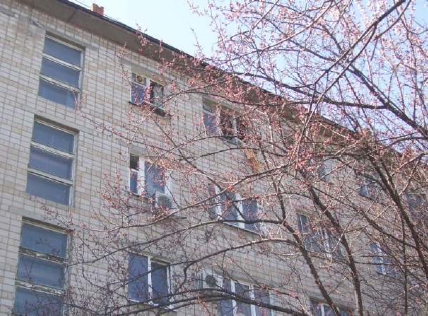 Причиной взрыва в пятиэтажке Каменска-Шахтинского могло стать скопление паров спирта