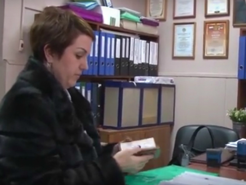 Упрощенный процесс замены паспорта со «шпаргалкой» сняли на видео в Ростове