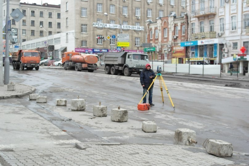  В Ростове перекрыли подъезд к Ворошиловскому мосту 
