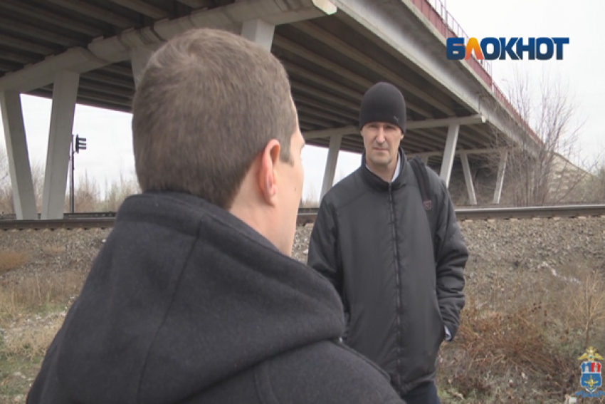 66 слитков алюминия украли из вагона Ростовской области 