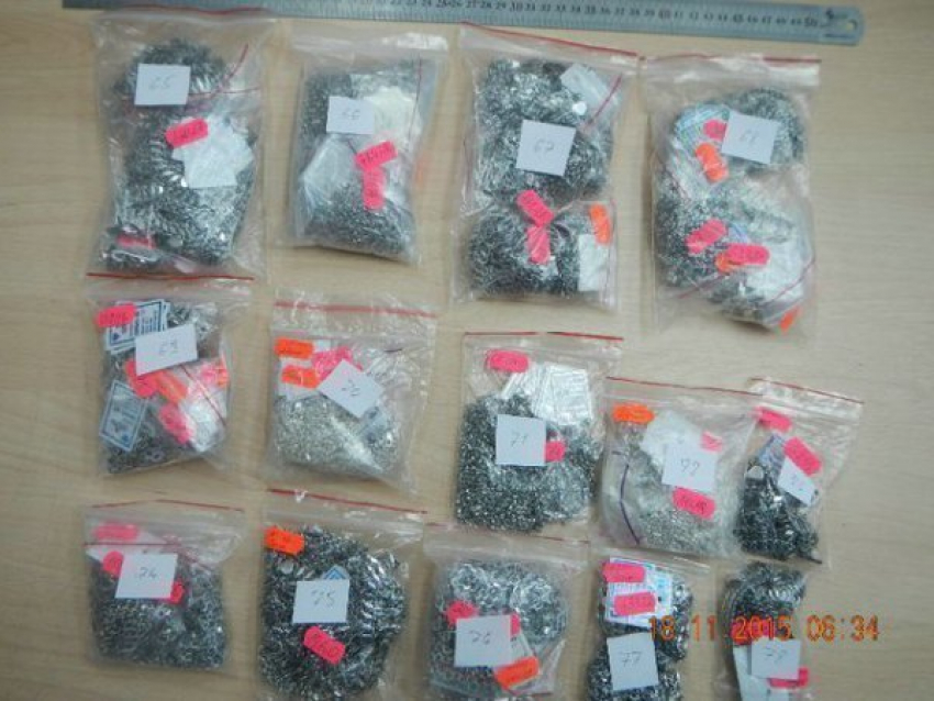 14 кг серебра нашли у украинского контрабандиста в Ростовской области 
