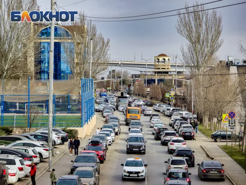 Движение автомобилей на двух участках ограничат в Ростове до конца года